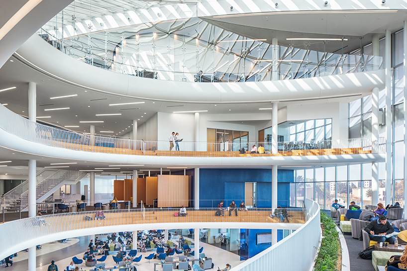 Modern university building architecture in Florida